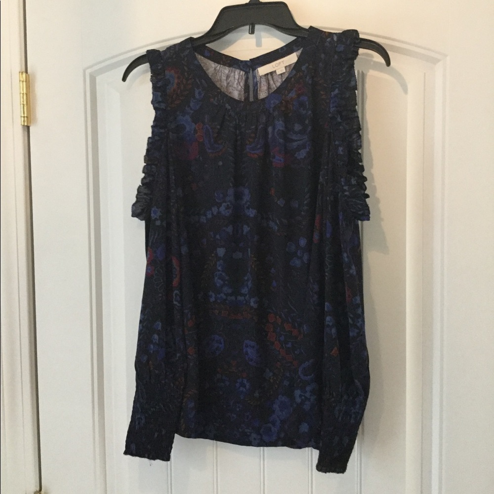 Open Shoulder Loft Top